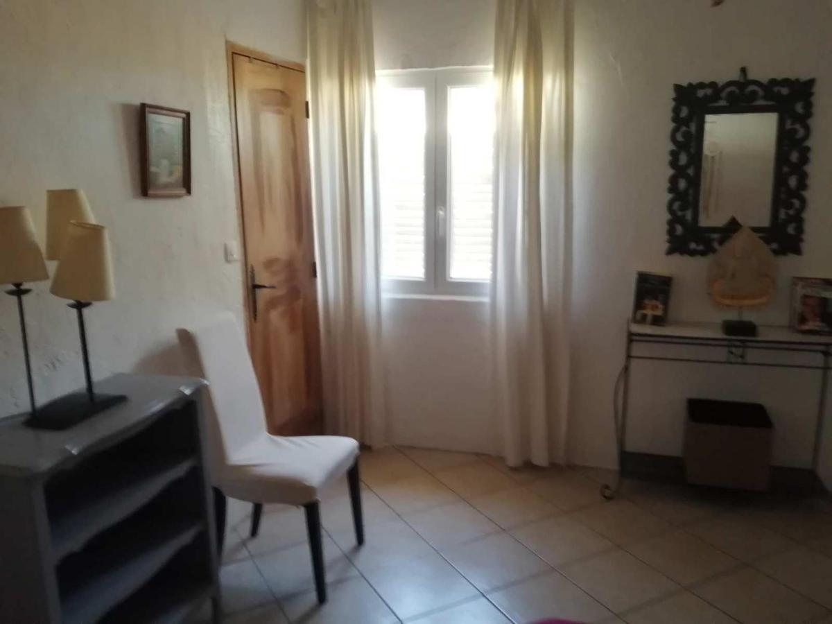 Mas Maurane - Le Romarin Apartment Tarascon Exterior foto