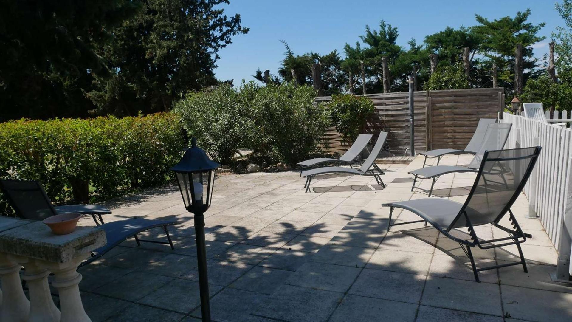 Mas Maurane - Le Romarin Apartment Tarascon Exterior foto